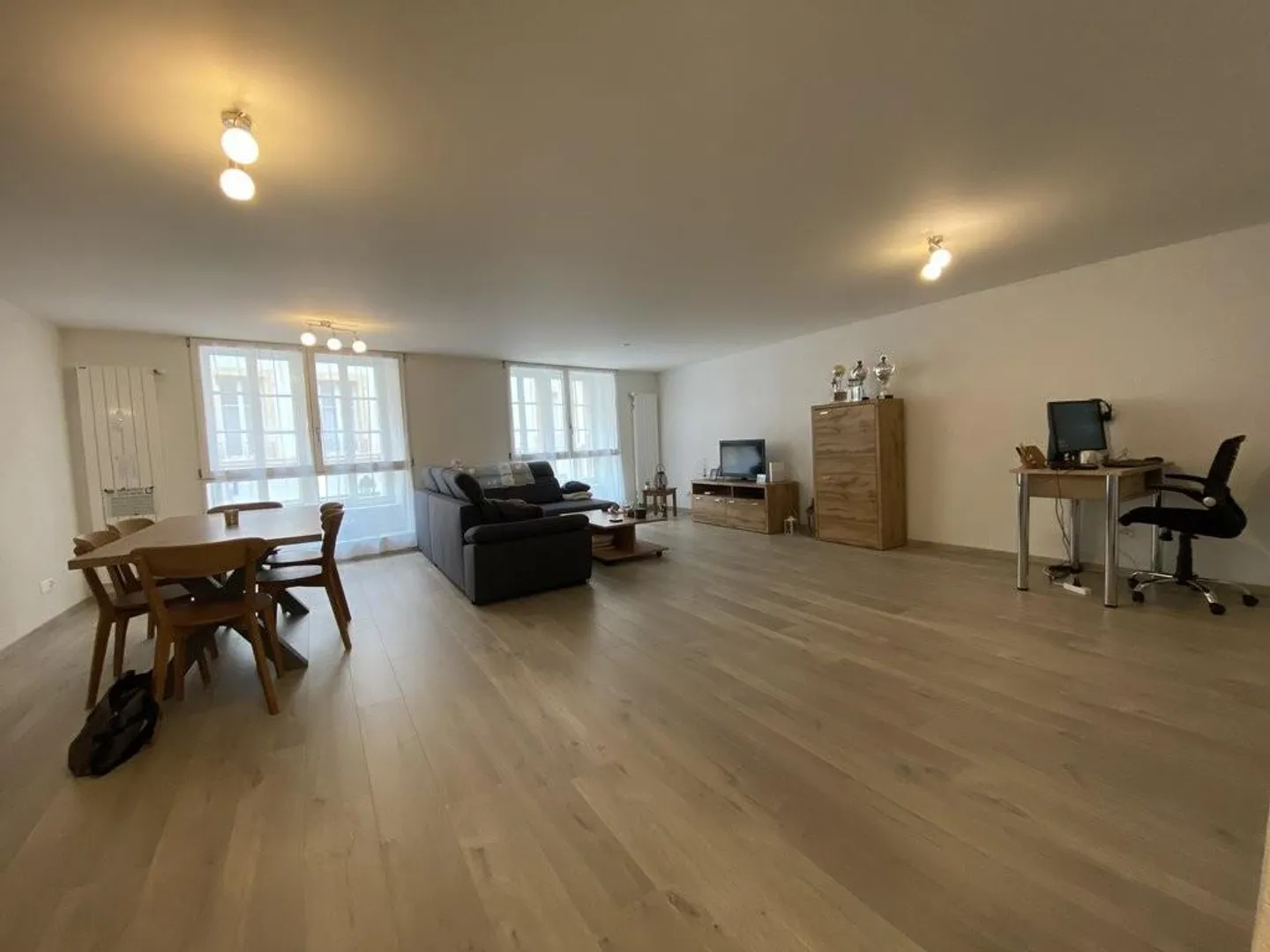 Large apartment in downtown Yverdon - Photo 4 of 9