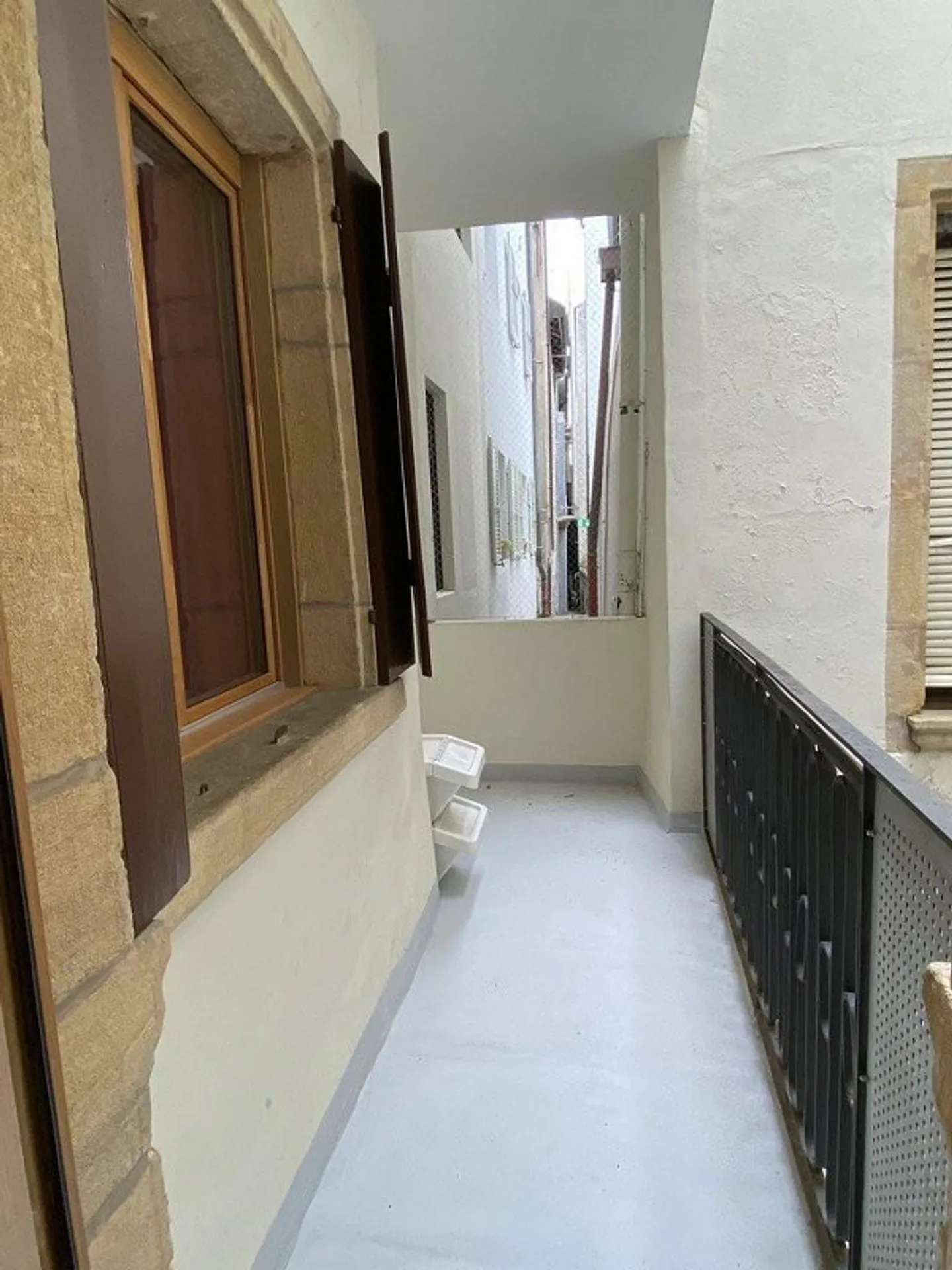 Large apartment in downtown Yverdon - Photo 8 of 9