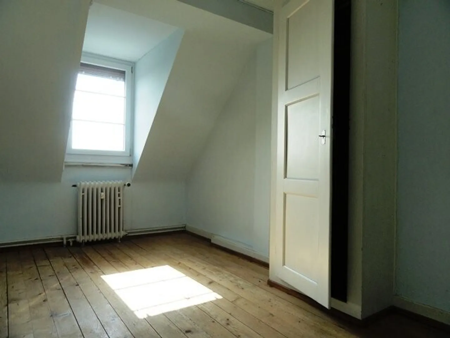 Attic room in Bern! - Photo 2 of 3