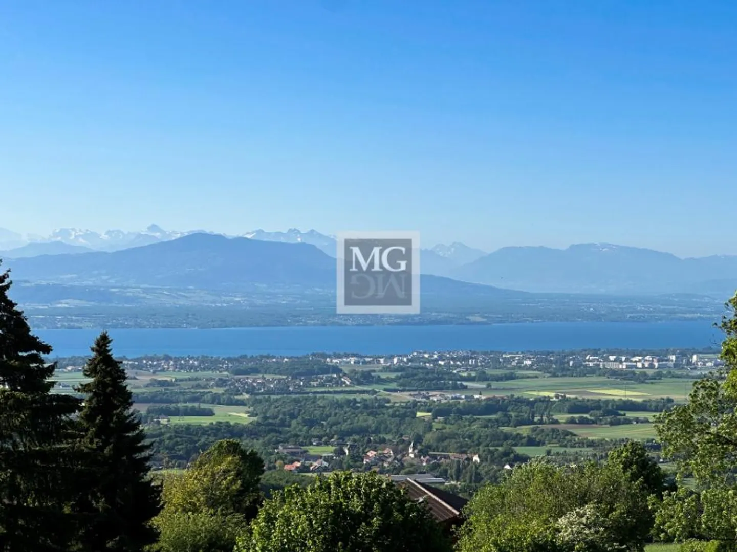Arzier-Le Muids: Superb 7-room villa with lake and Mont-Blanc view - Photo 2 of 2