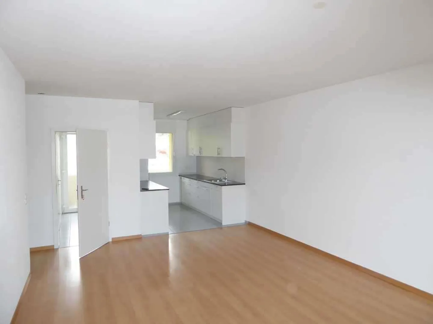 Bright 4½ Room Apartment in Elgg - Photo 3 of 8