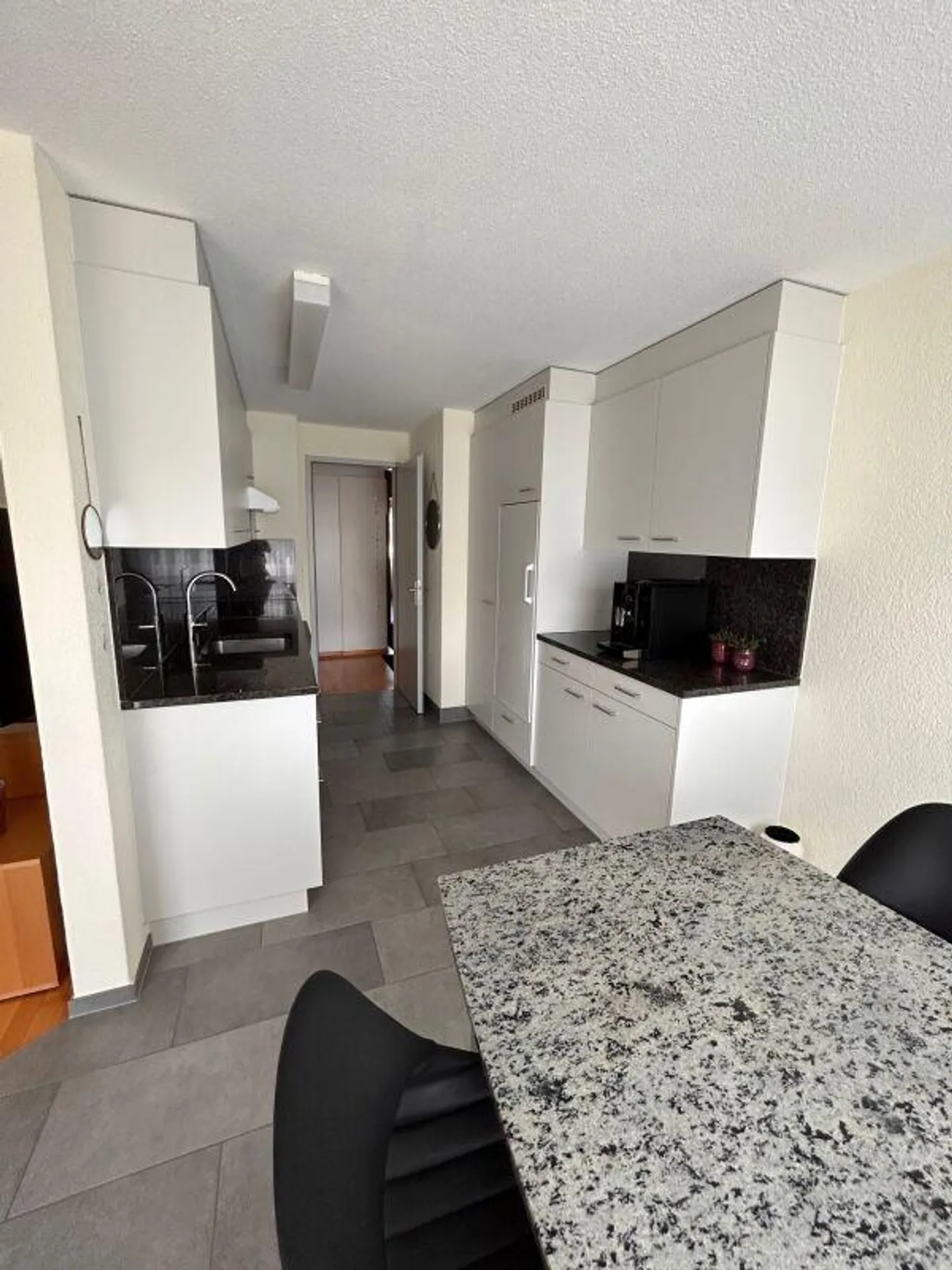 4.5-Room Apartment - Photo 4 of 11