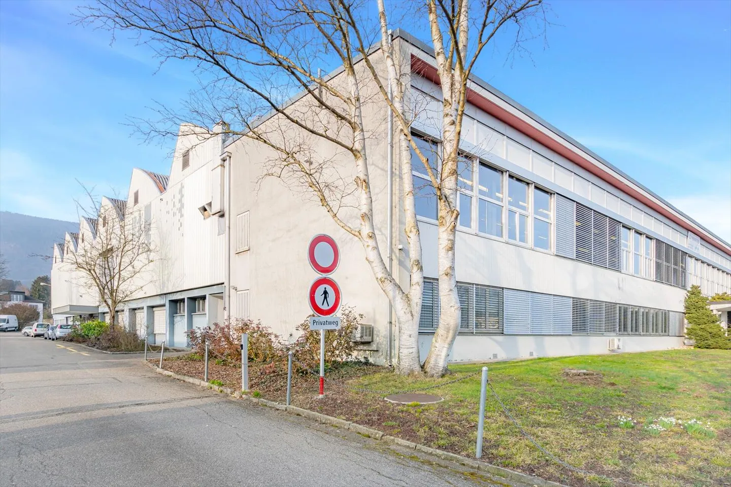 Commercial property with great development potential - Photo 1 of 13