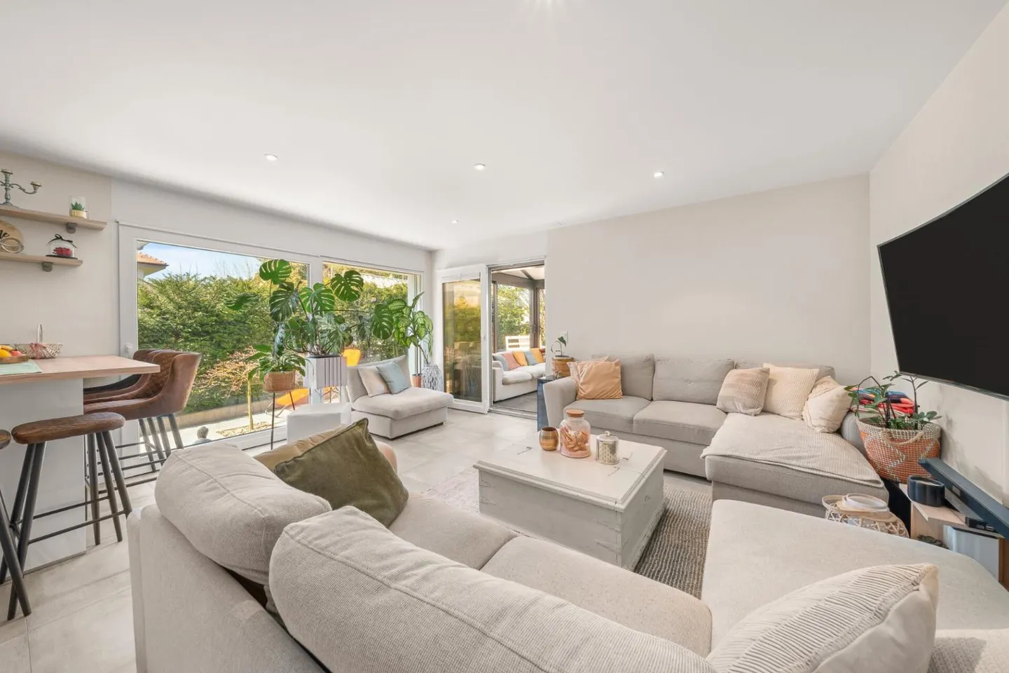 Superbo appartamento di 3,5 locali con giardino - Foto 3 di 7