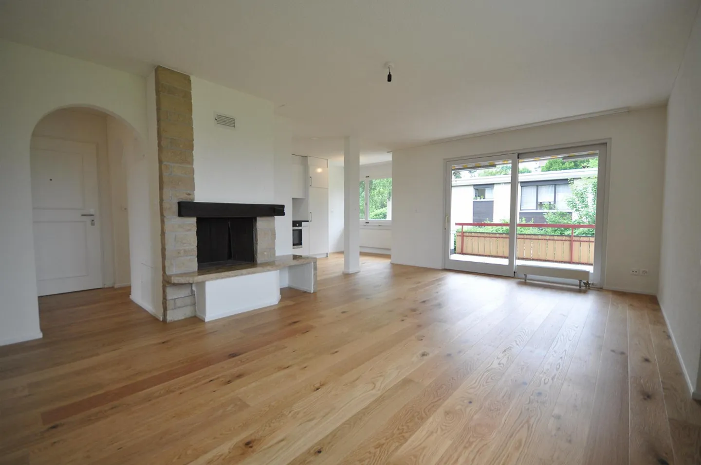 Erstbezug nach Sanierung - 2.5-Zimmer-Wohnung an ruhiger Lage - Foto 2 von 9
