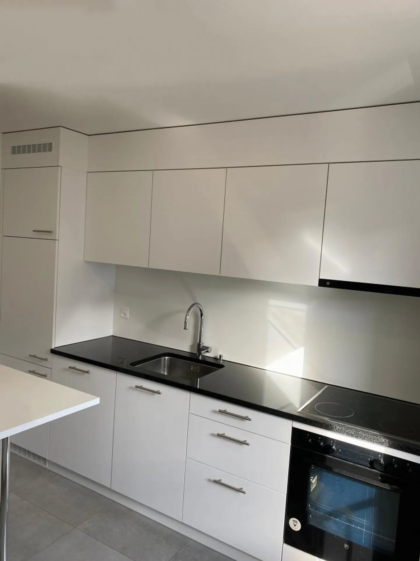Ampio studio in edificio protetto - Foto 4 di 6
