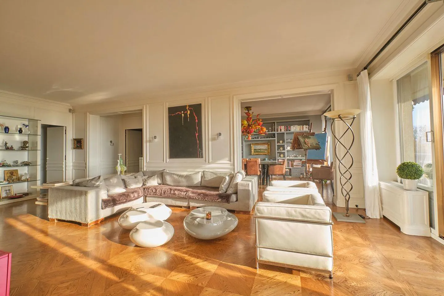 Certainly the most prestigious address in Lausanne. - Photo 1 of 3