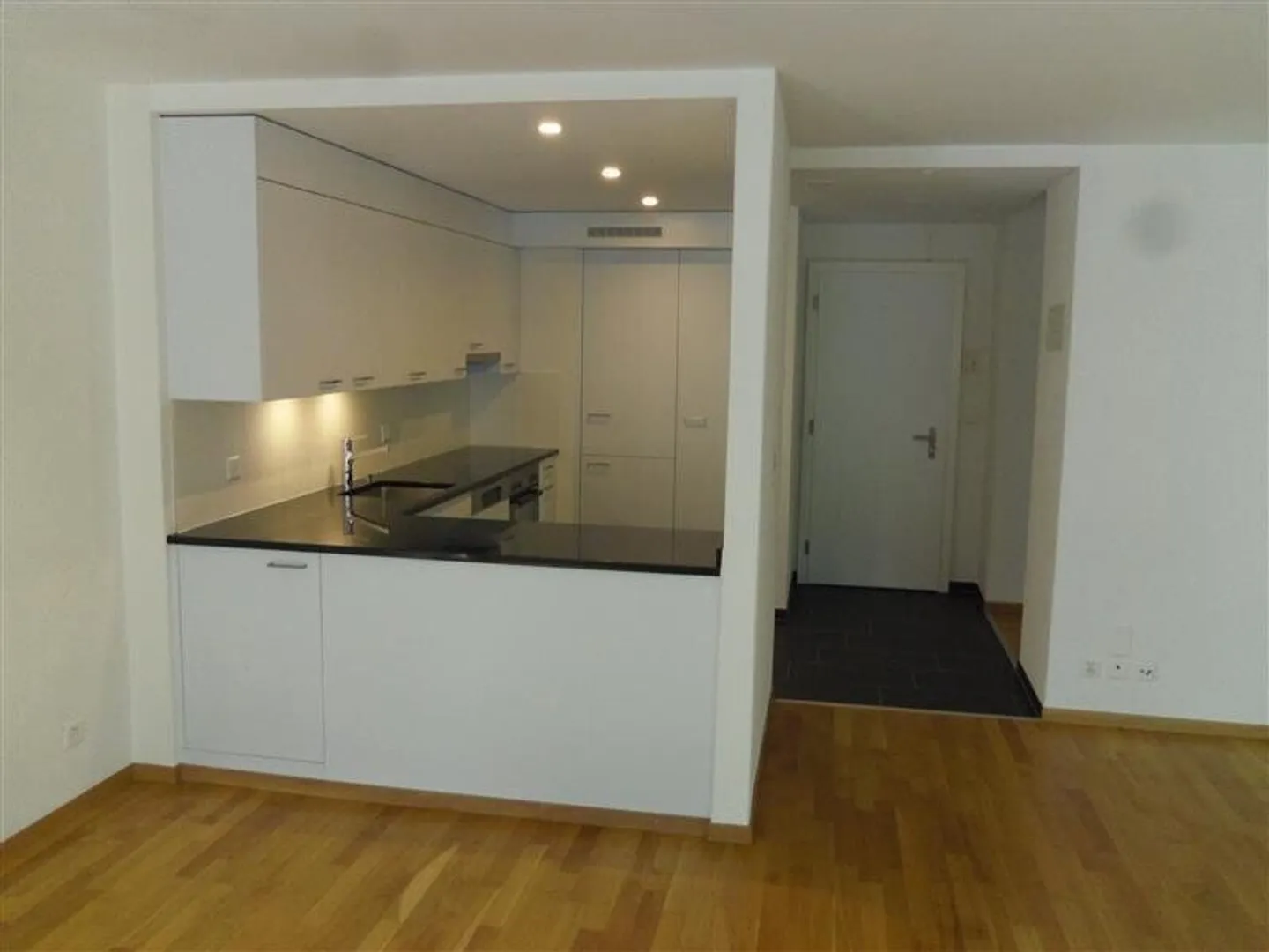 Appartement 4 pièces intemporel à louer à Chur ! - Photo 2 sur 9