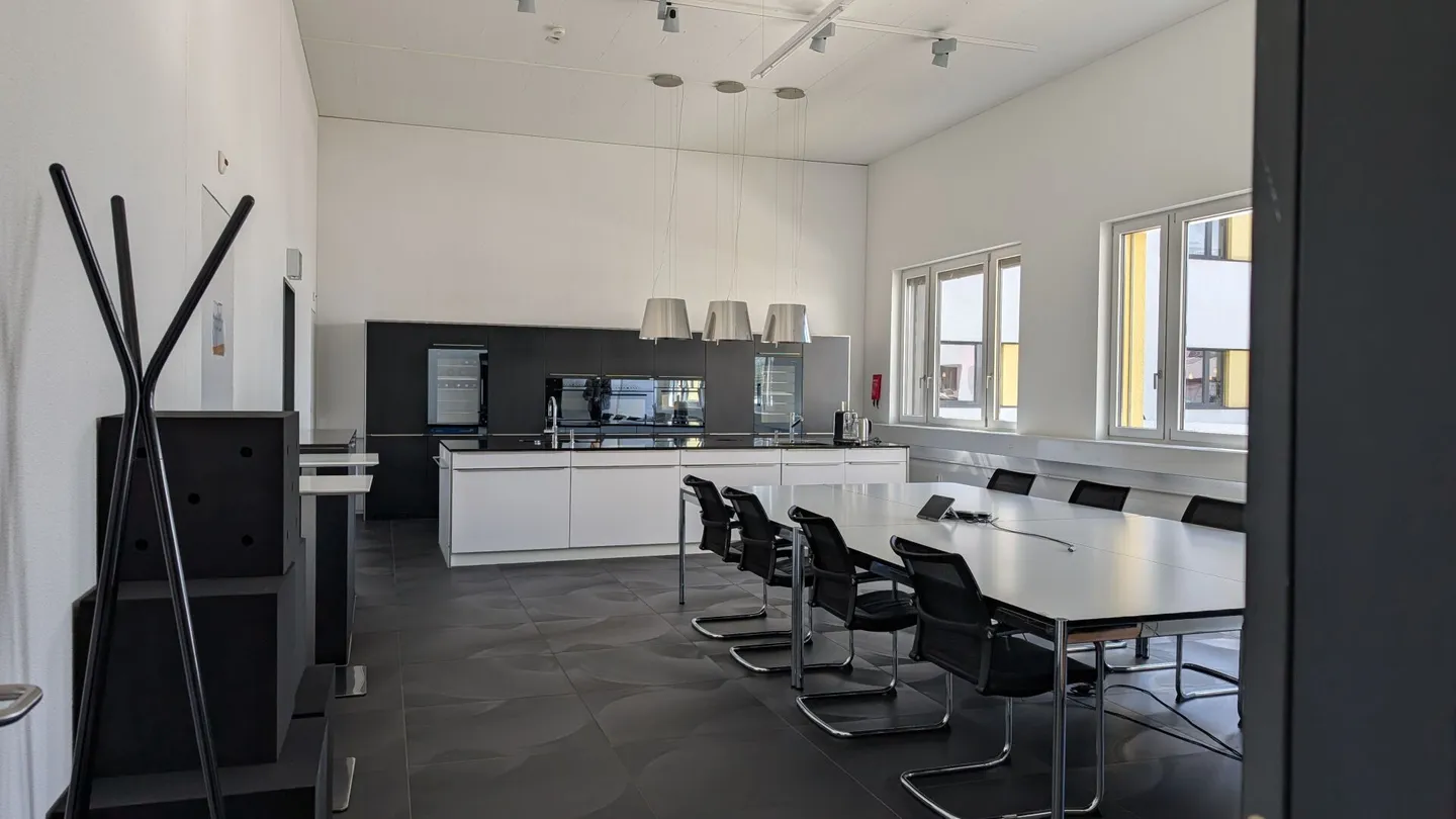 Representative office space with two small offices and modern kitchen - Photo 8 of 15