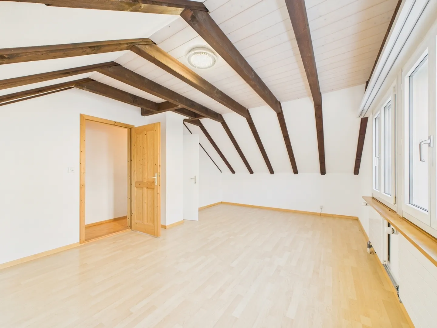 «Einladendes 5-Zimmer Einfamilienhaus mit fantastischem Ausblick in Murg, Kanton SG» - Foto 9 von 13