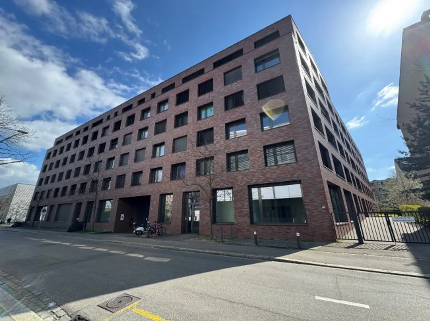 «Attraktiver Gewerberaum an zentraler Lage in Basel – 165m² ab sofort verfügb» - Foto 1 von 7