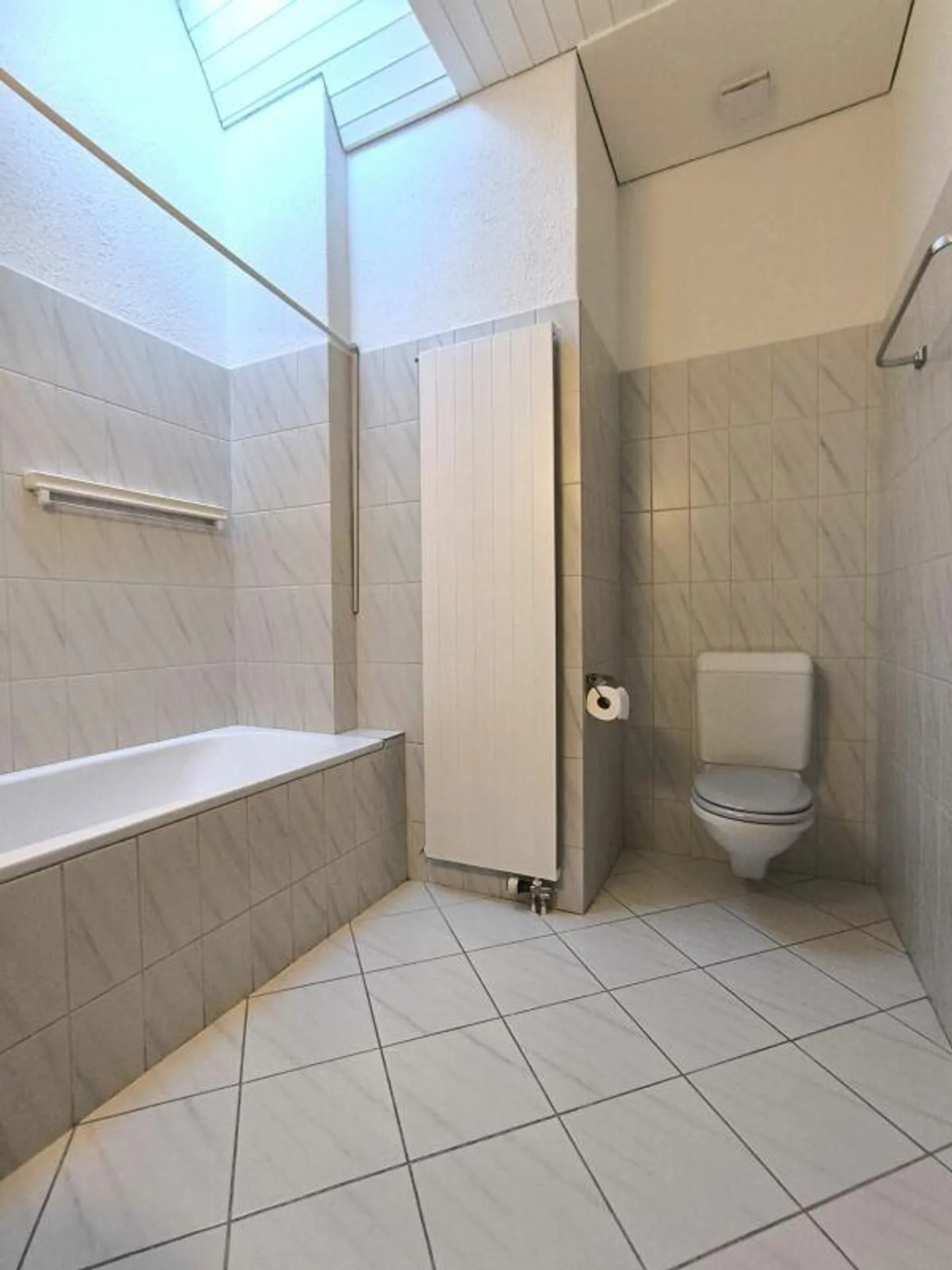 One month rent free - Attractive 4.5-room maisonette apartment... - Photo 9 of 10