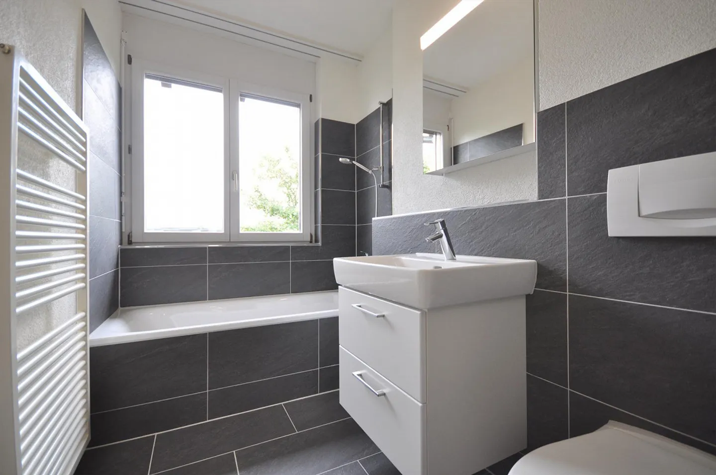 Erstbezug nach Sanierung - 2.5-Zimmer-Wohnung an ruhiger Lage - Foto 6 von 9