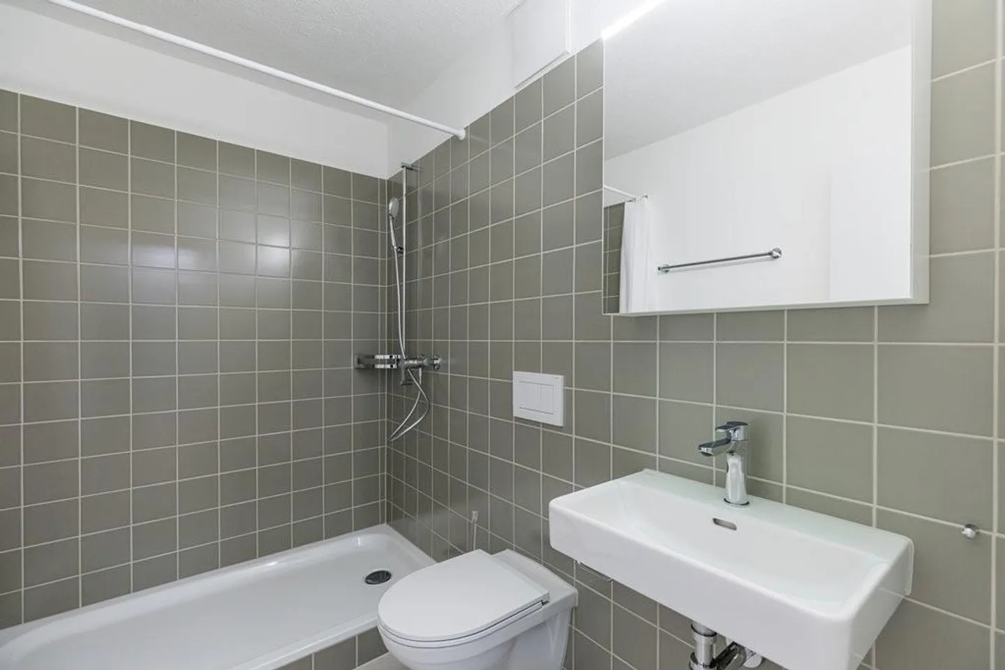 LOUER SANS CAUTION Appartement récemment rénové et situé au centre! - Photo 3 sur 8