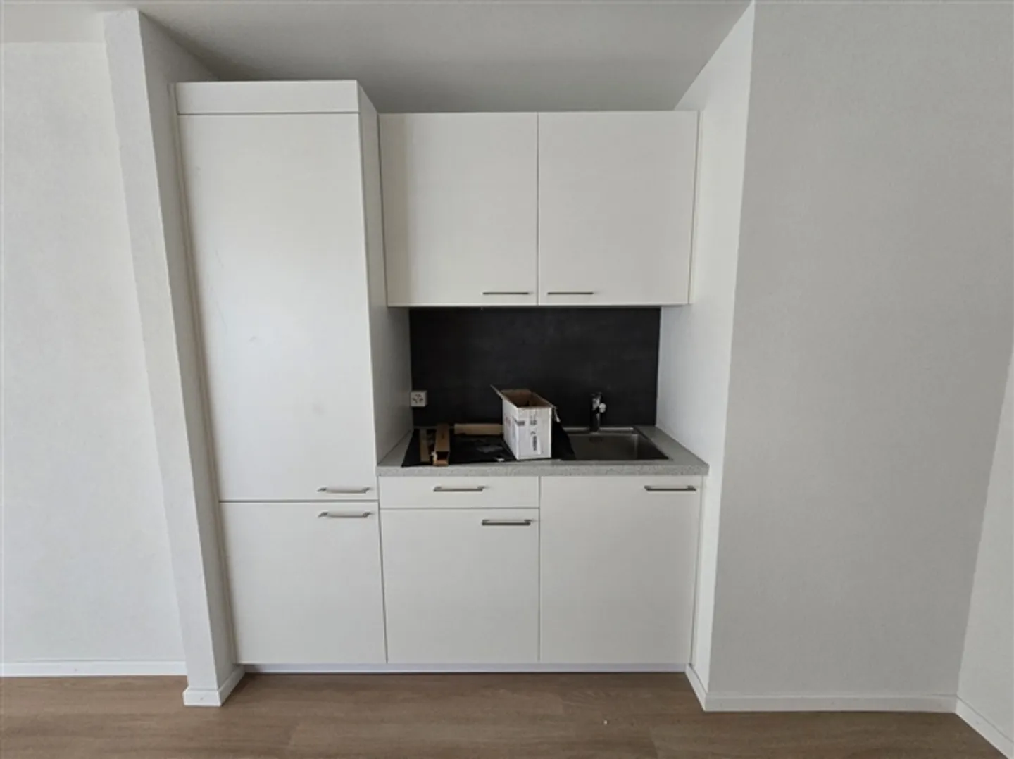 Renovated Office of 136m2 - Lausanne City Center - 2 Months Free - Photo 3 of 11