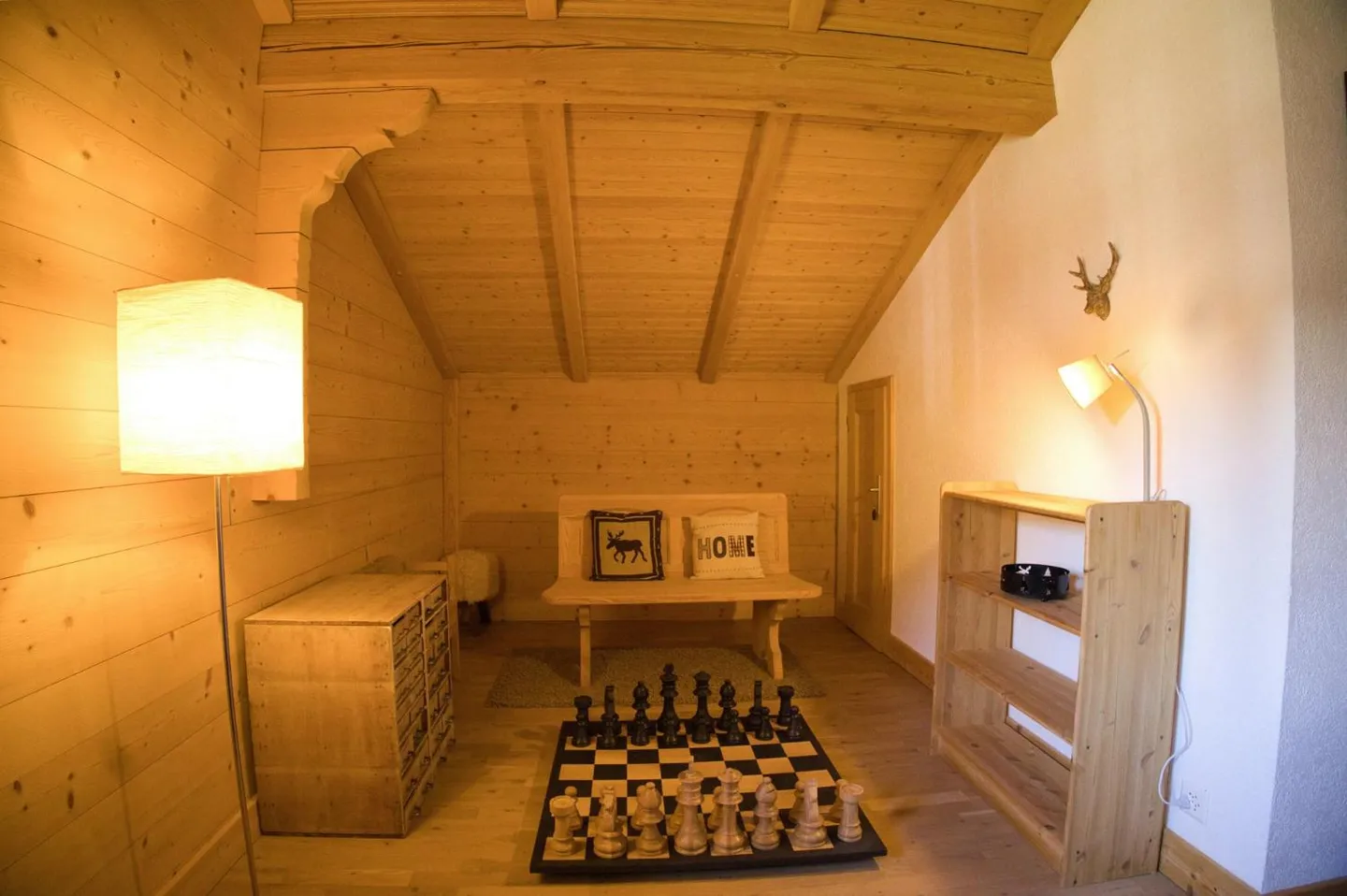 Magnificent furnished chalet between Gstaad and Lauenen - Photo 8 of 13