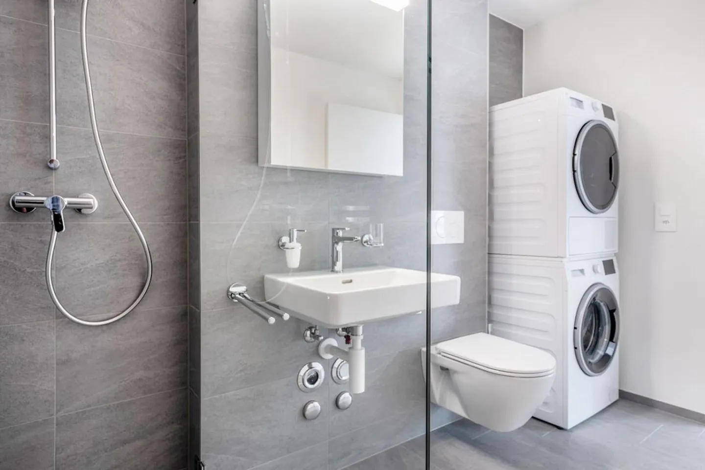 NOUVEAU BÂTIMENT 2024 – Appartement moderne et intelligent de 3,5 pièces au centre de Kloten - Photo 9 sur 11