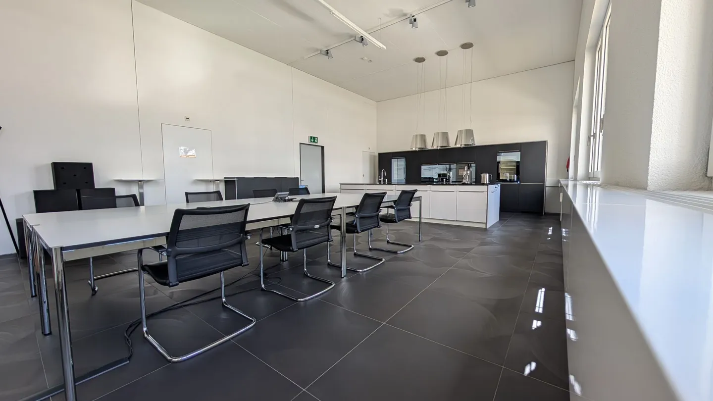 Representative office space with two small offices and modern kitchen - Photo 9 of 15