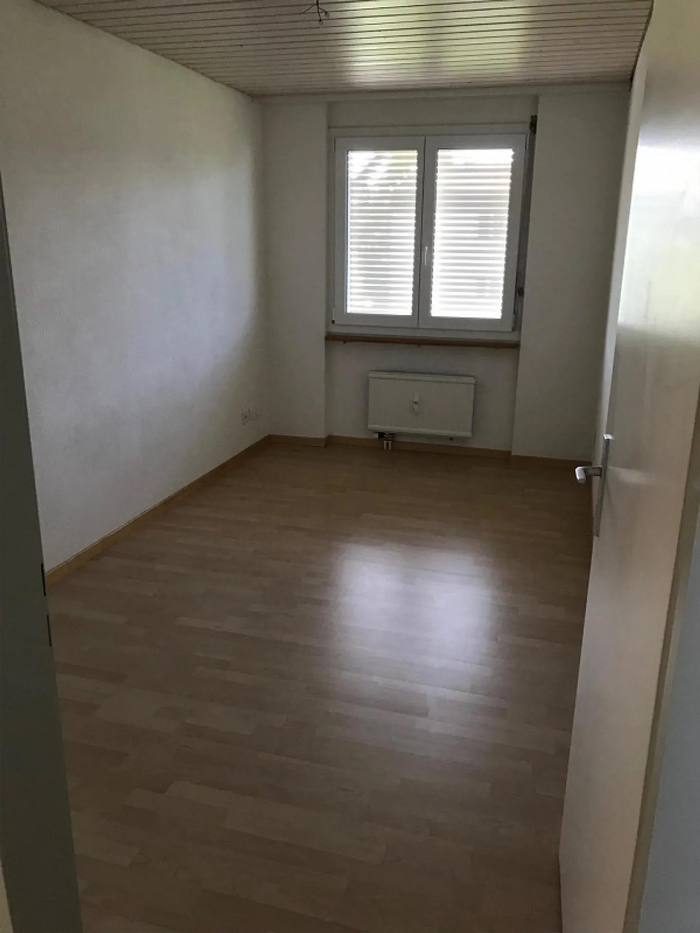 Appartement de 4,5 pièces avec vue sur le lac dans un emplacement ensoleillé et verdoyant - Photo 9 sur 13