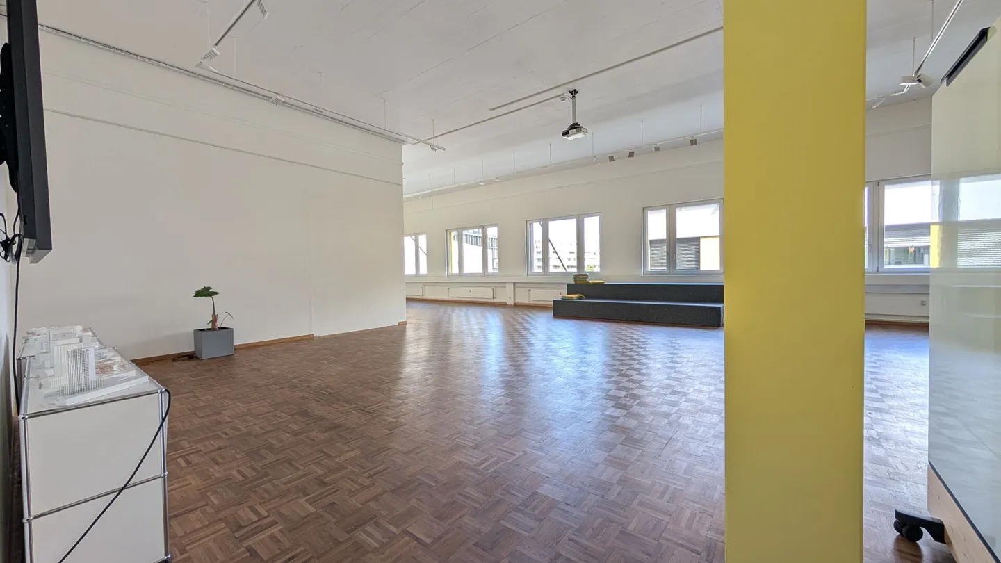 Representative office space with two small offices and modern kitchen - Photo 13 of 15