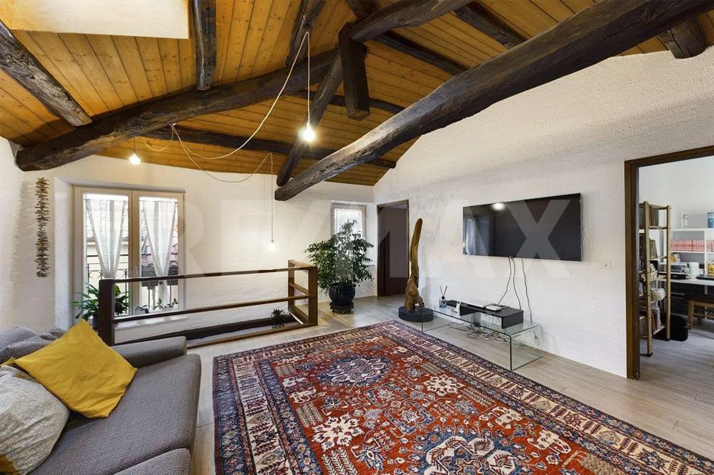 Großes, kürzlich renoviertes Dorfhaus mit Charme - Foto 3 von 13