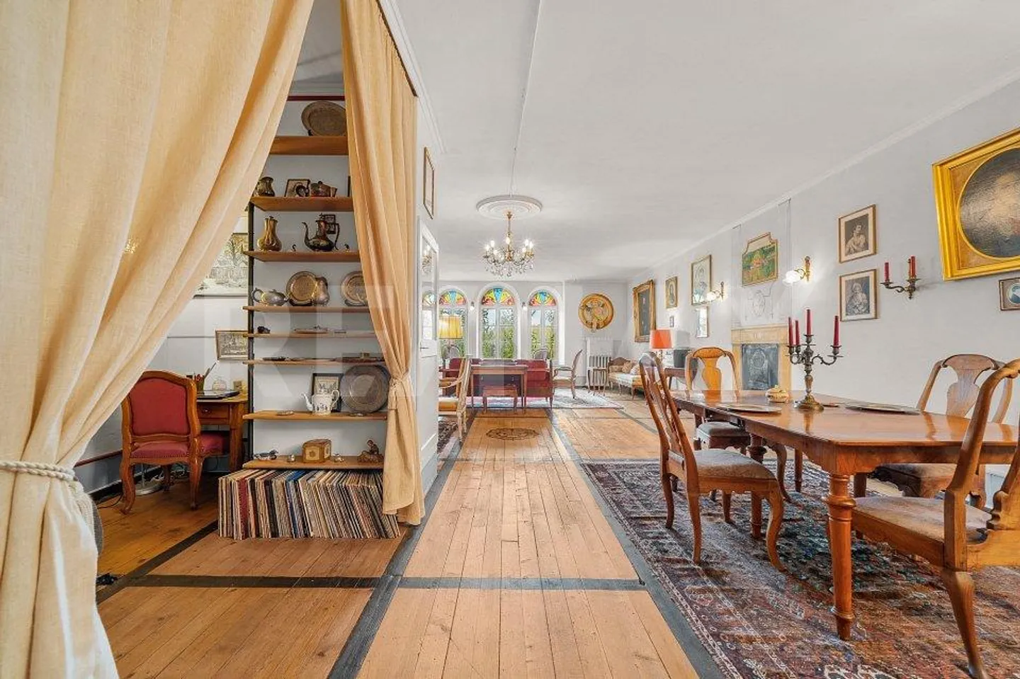 Prestigeträchtiges historisches Haus nur wenige Schritte vom See entfernt - Foto 12 von 13