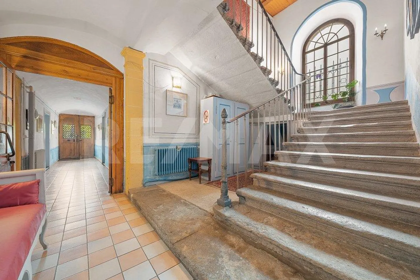 Prestigeträchtiges historisches Haus nur wenige Schritte vom See entfernt - Foto 5 von 13