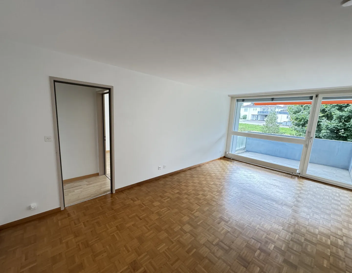 Charming Apartment with Garden - Photo 2 of 11