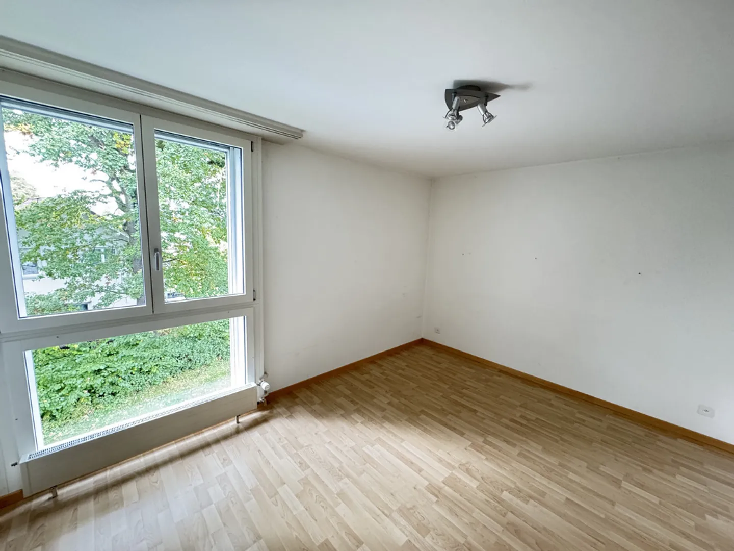 Charming Apartment with Garden - Photo 7 of 11