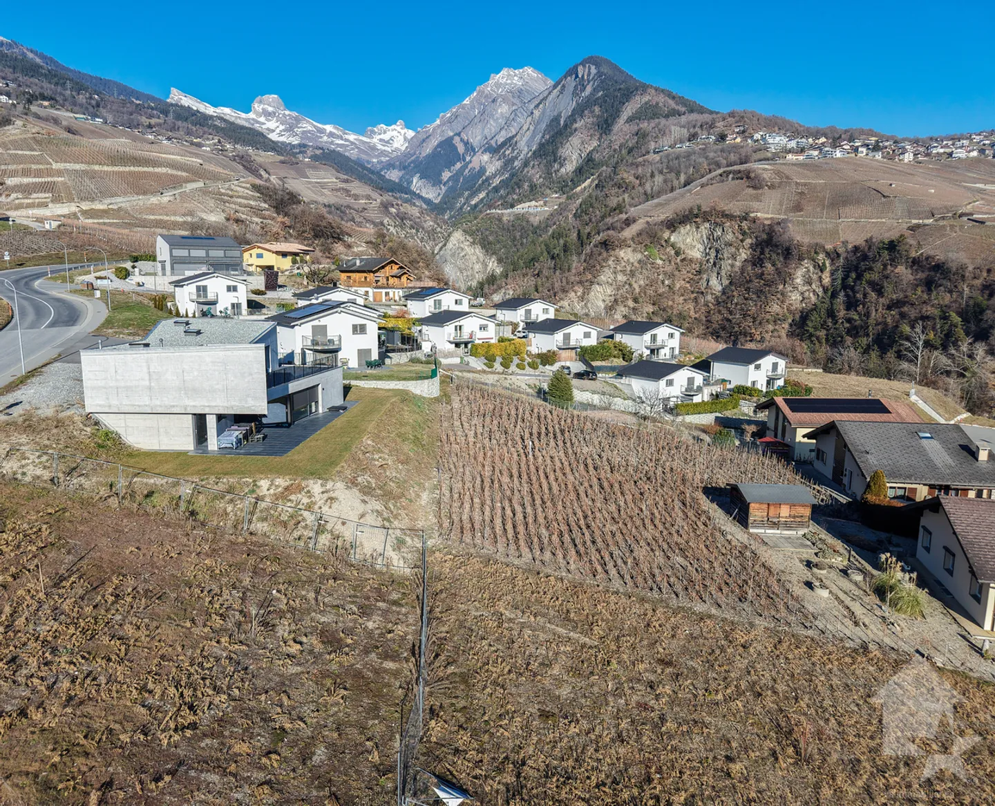 Attique moderne avec vue Alpes - Photo 8 sur 12