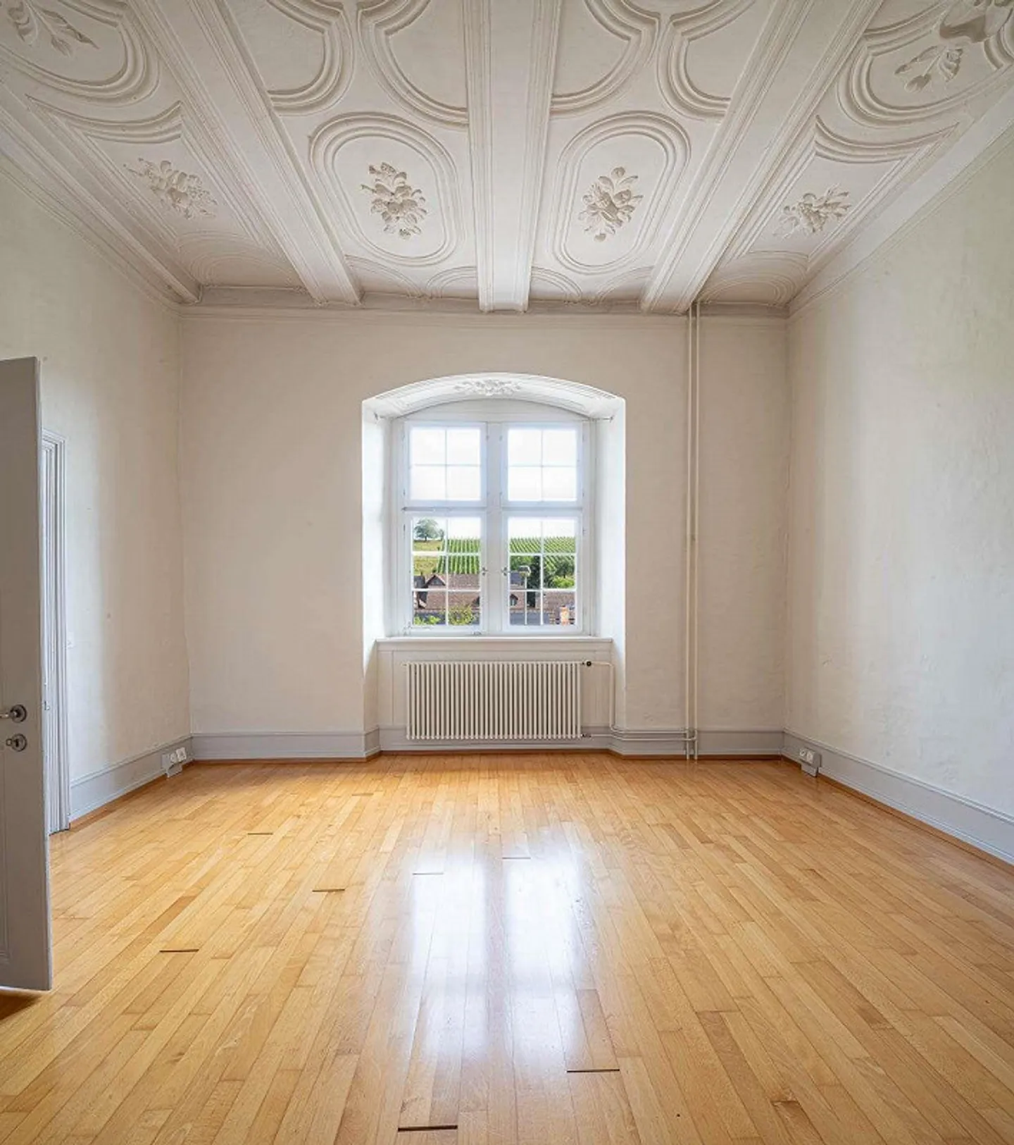Historical 4.5-Room Apartment in Trüllikon - Photo 7 of 14
