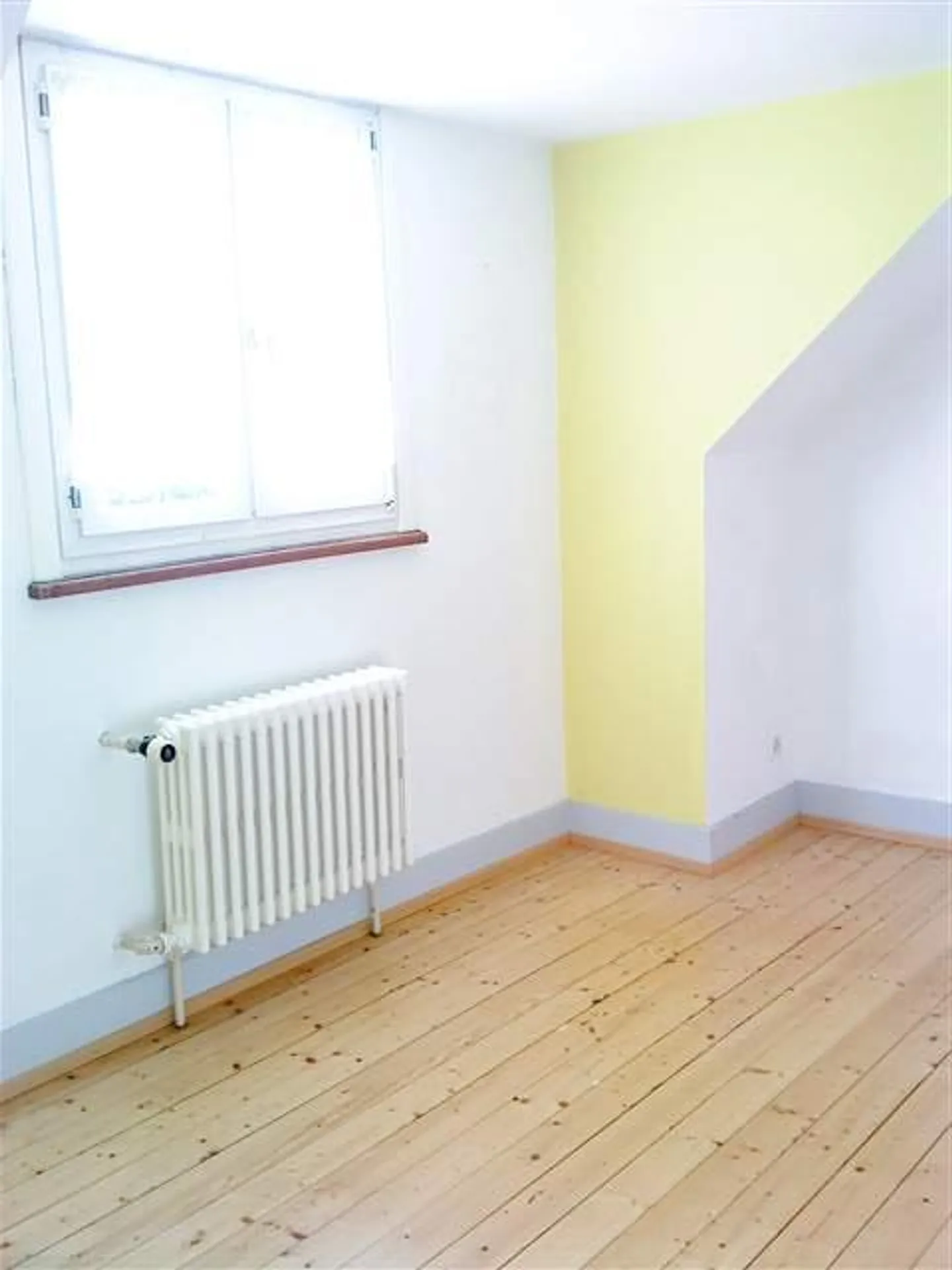 «2 Zimmer Dachwohnung» - Foto 3 von 3