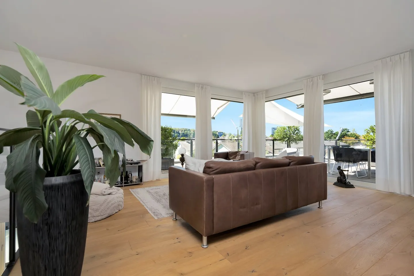 Appartement en attique de 4,5 pièces avec grande terrasse à Ostermundigen - Photo 3 sur 24