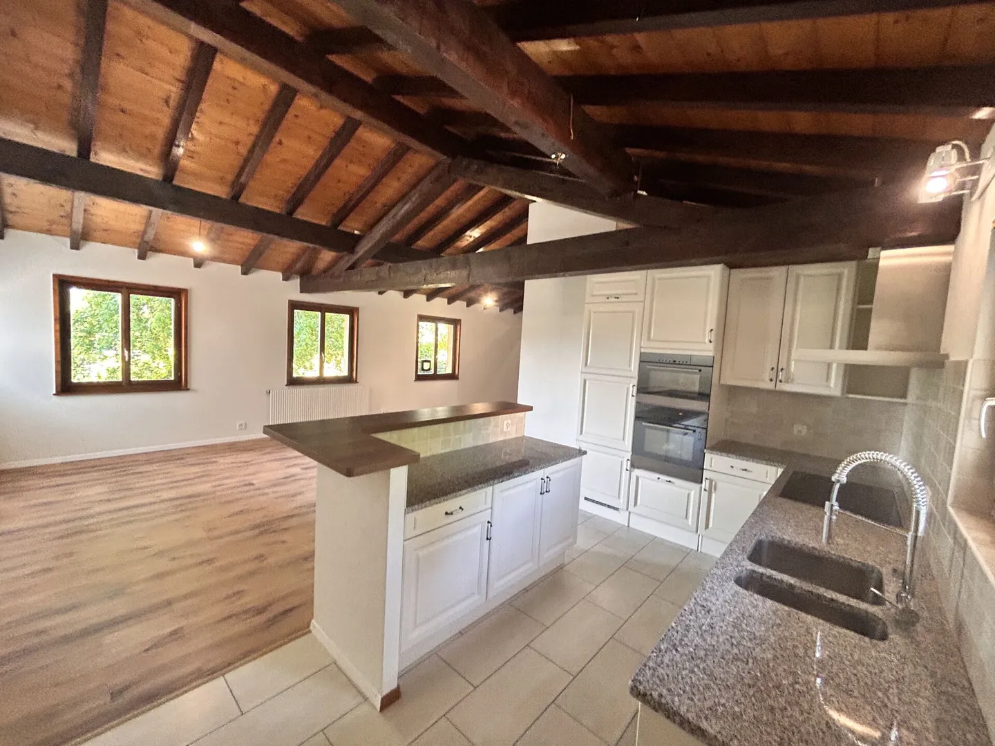 Schöne 3,5-Zimmer-Wohnung in einem kleinen Haus - Foto 1 von 9