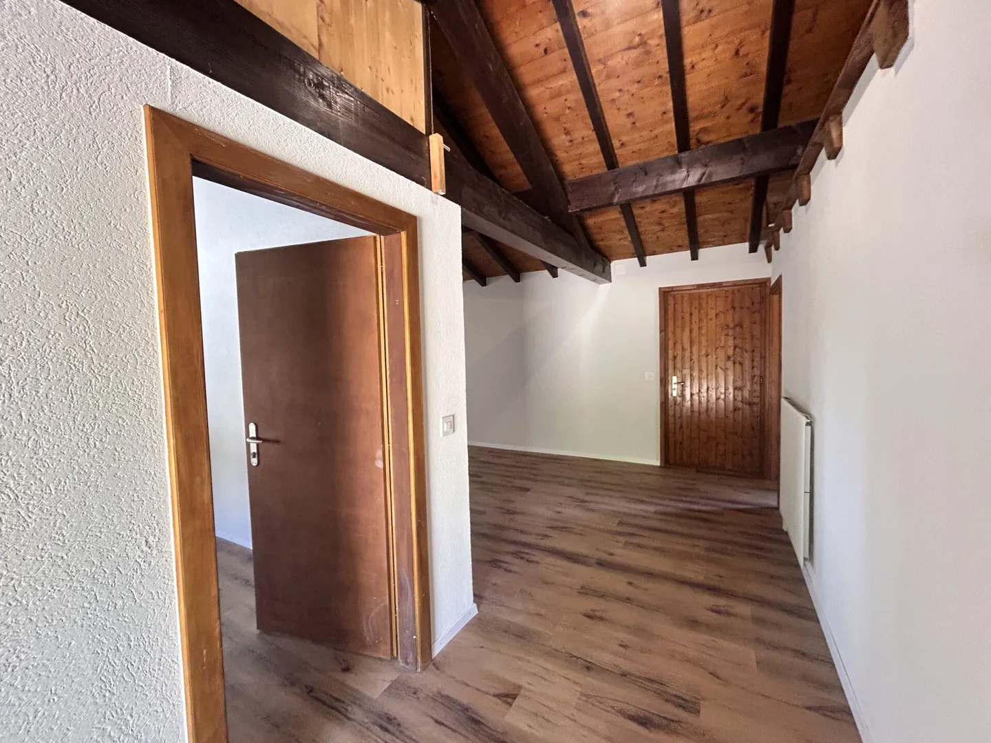 Schöne 3,5-Zimmer-Wohnung in einem kleinen Haus - Foto 5 von 9