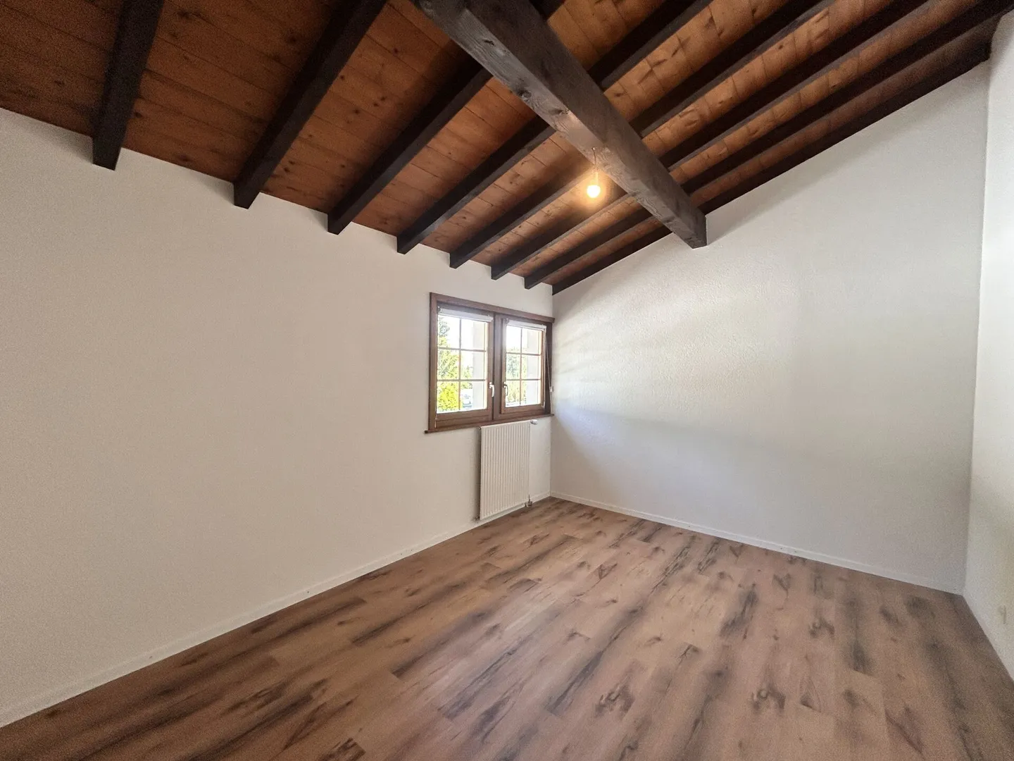 Schöne 3,5-Zimmer-Wohnung in einem kleinen Haus - Foto 7 von 9