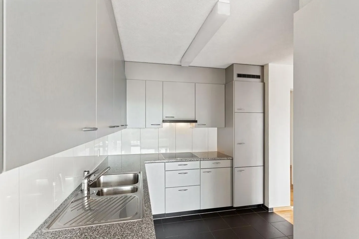 Living in a Quiet Location in Winterthur - Photo 2 of 7