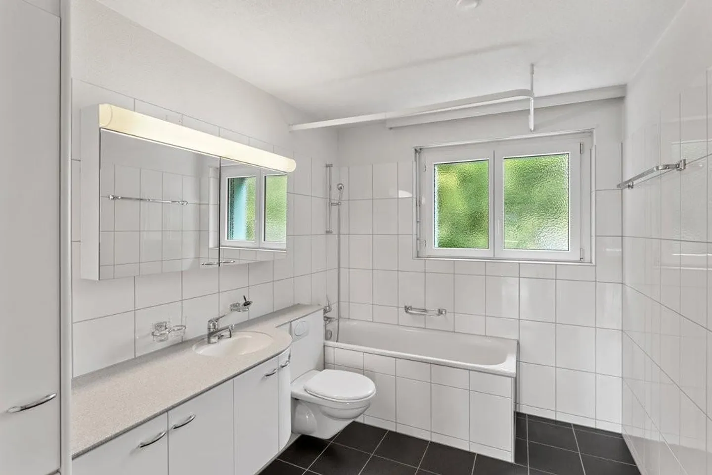 Living in a Quiet Location in Winterthur - Photo 3 of 7