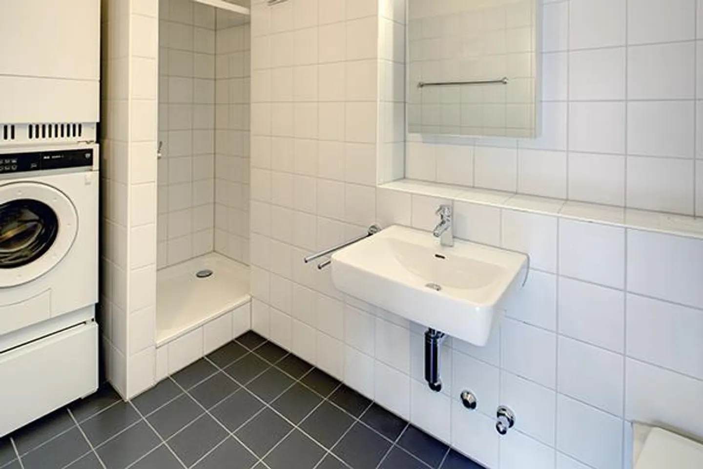 Plenty of space for your dream! - Photo 6 of 13