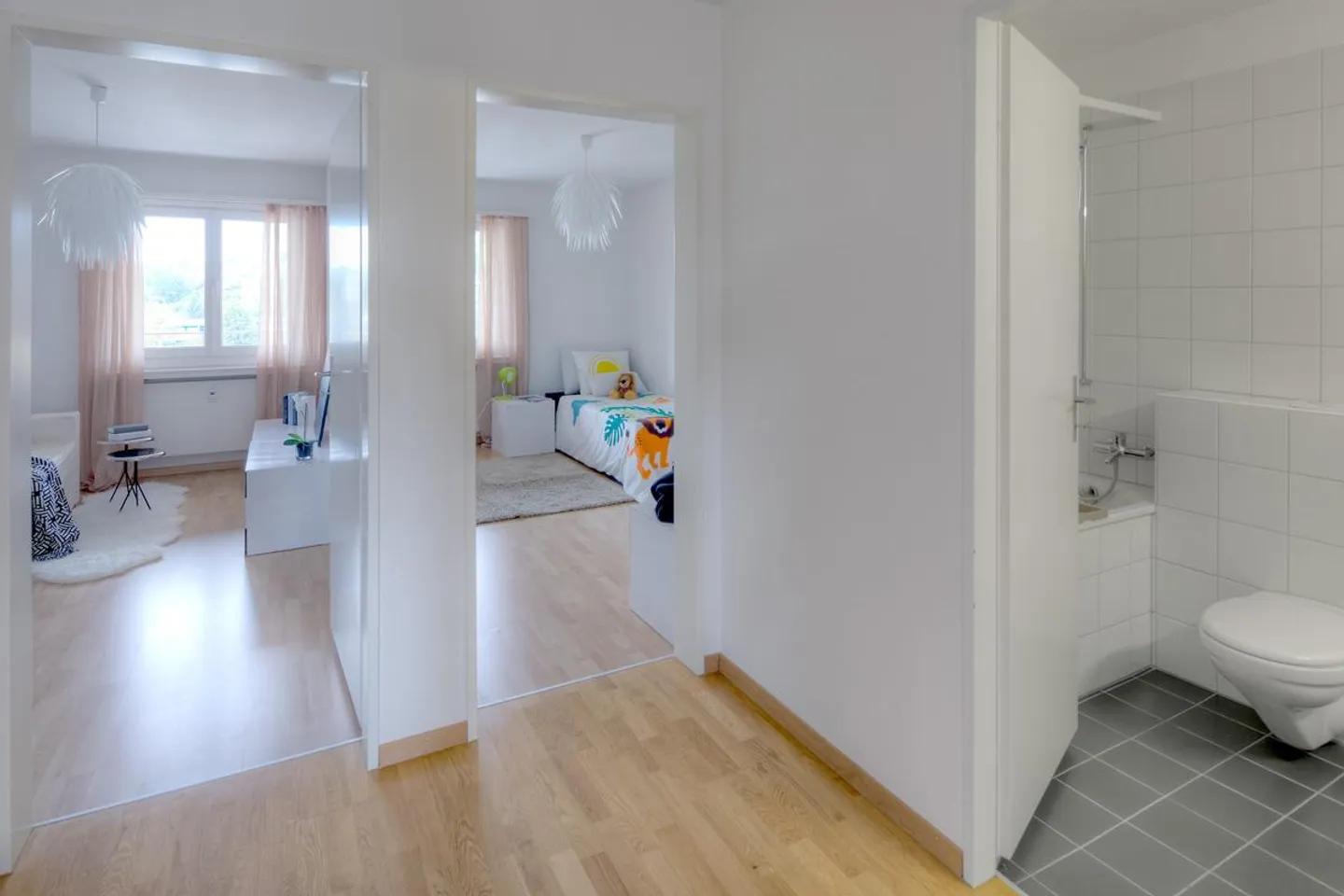 Plenty of space for your dream! - Photo 11 of 13