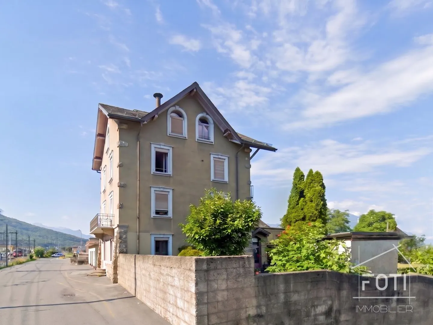 Residential building for sale - Photo 4 of 13