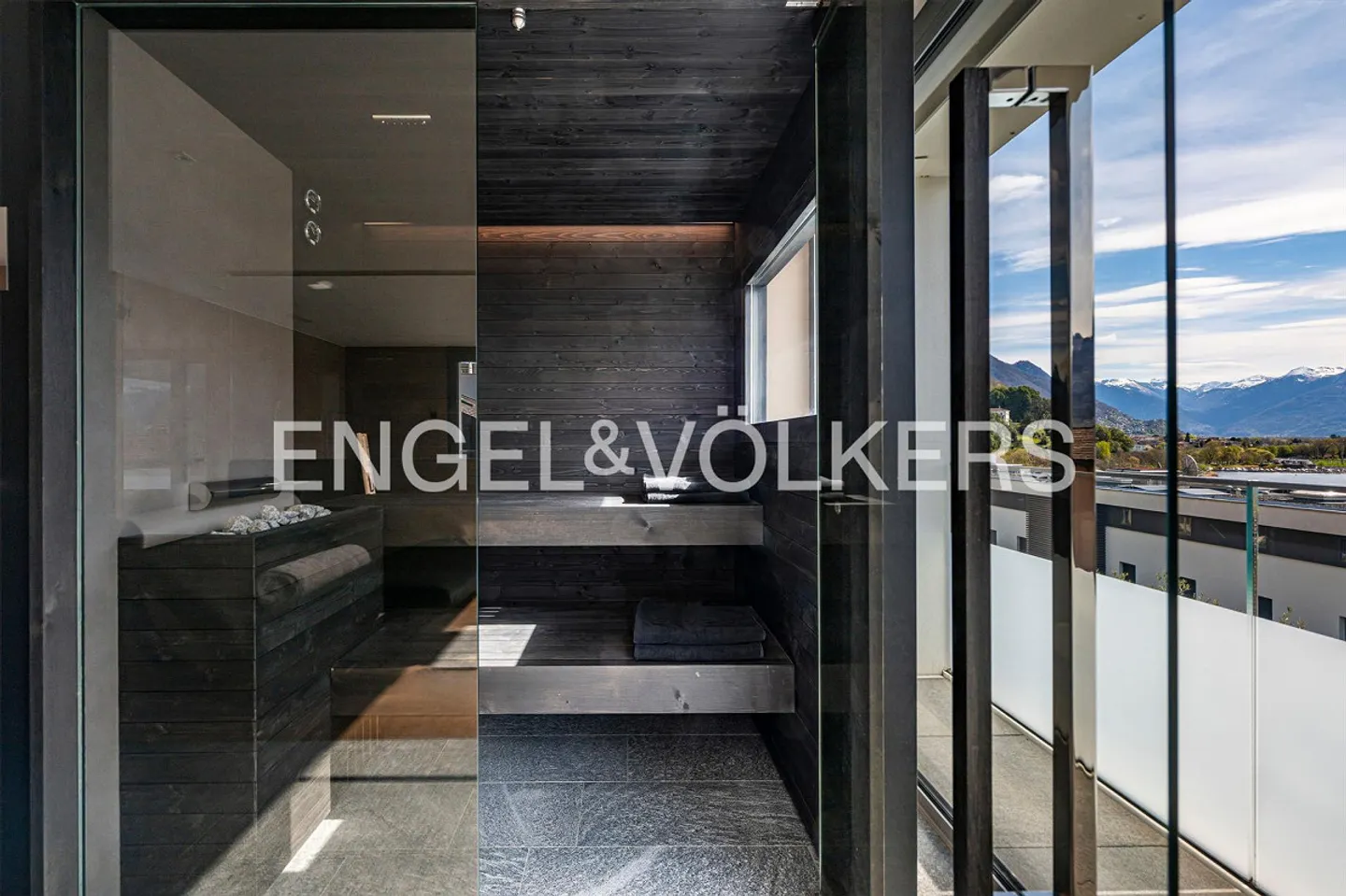 Elegance - Wellness - Lake View (68) - Photo 15 of 19