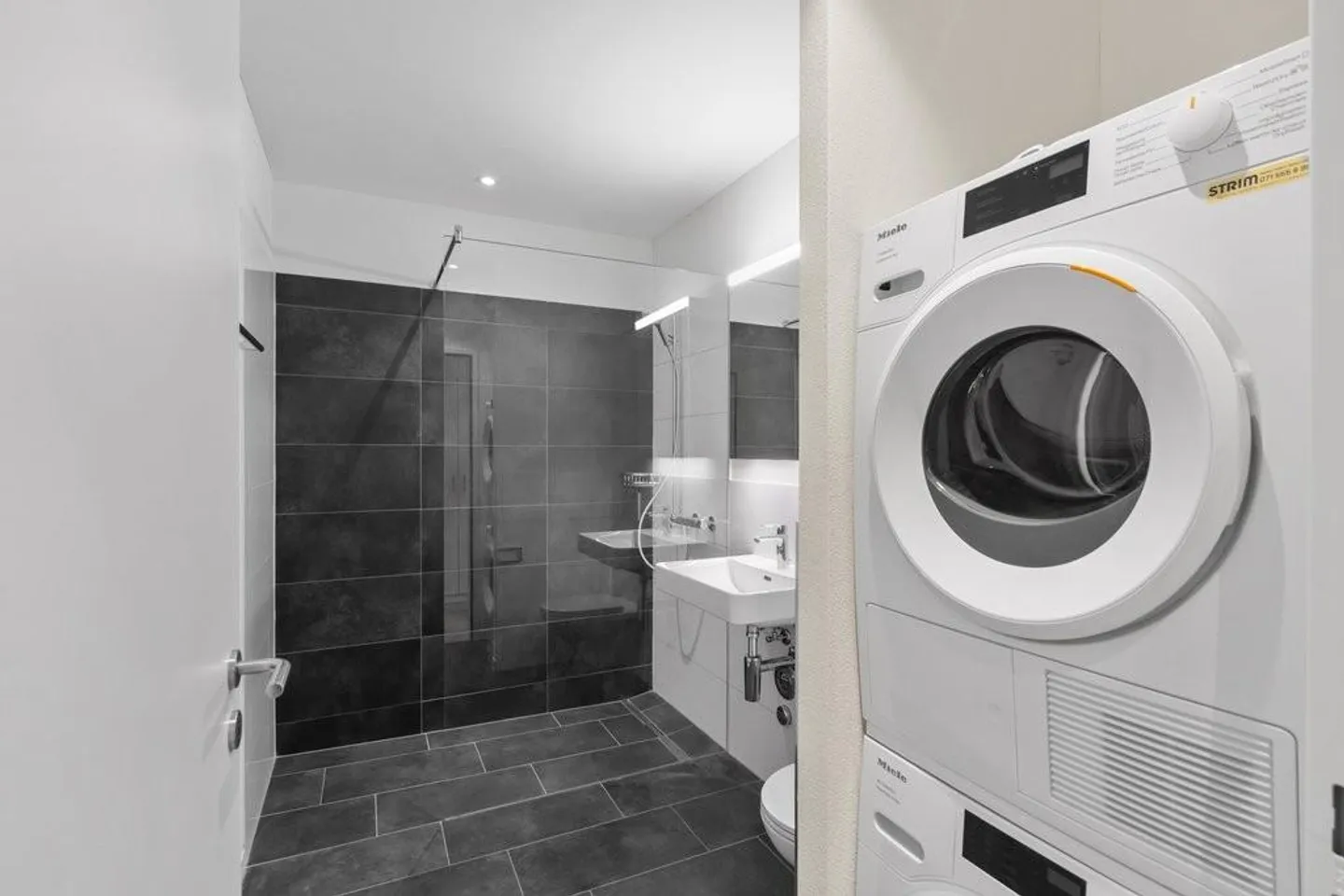 Première location - Appartement 2.5 pièces au Wolfganghof Sud - Photo 5 sur 5