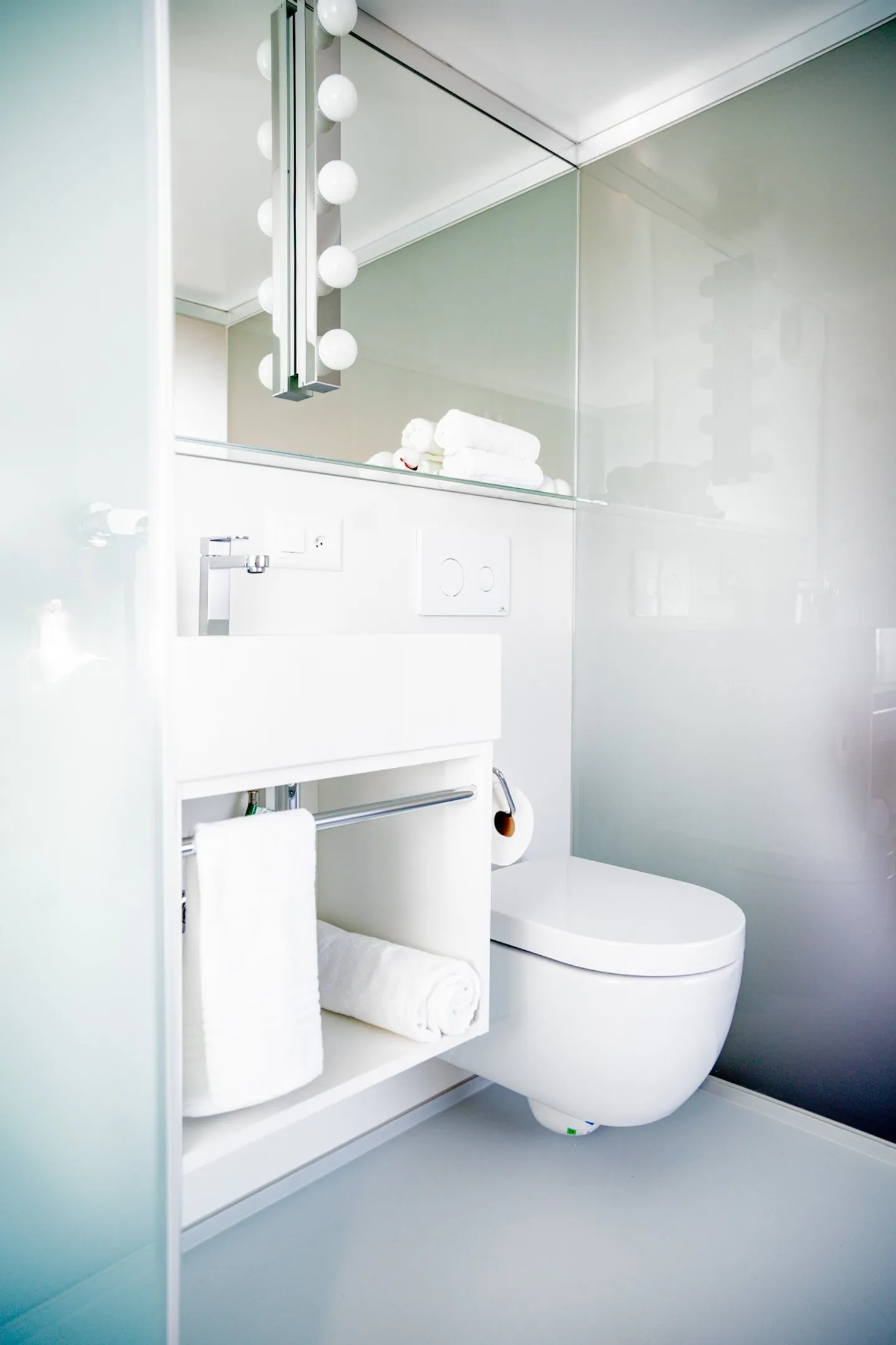 Magically furnished room in the old town - Photo 13 of 26