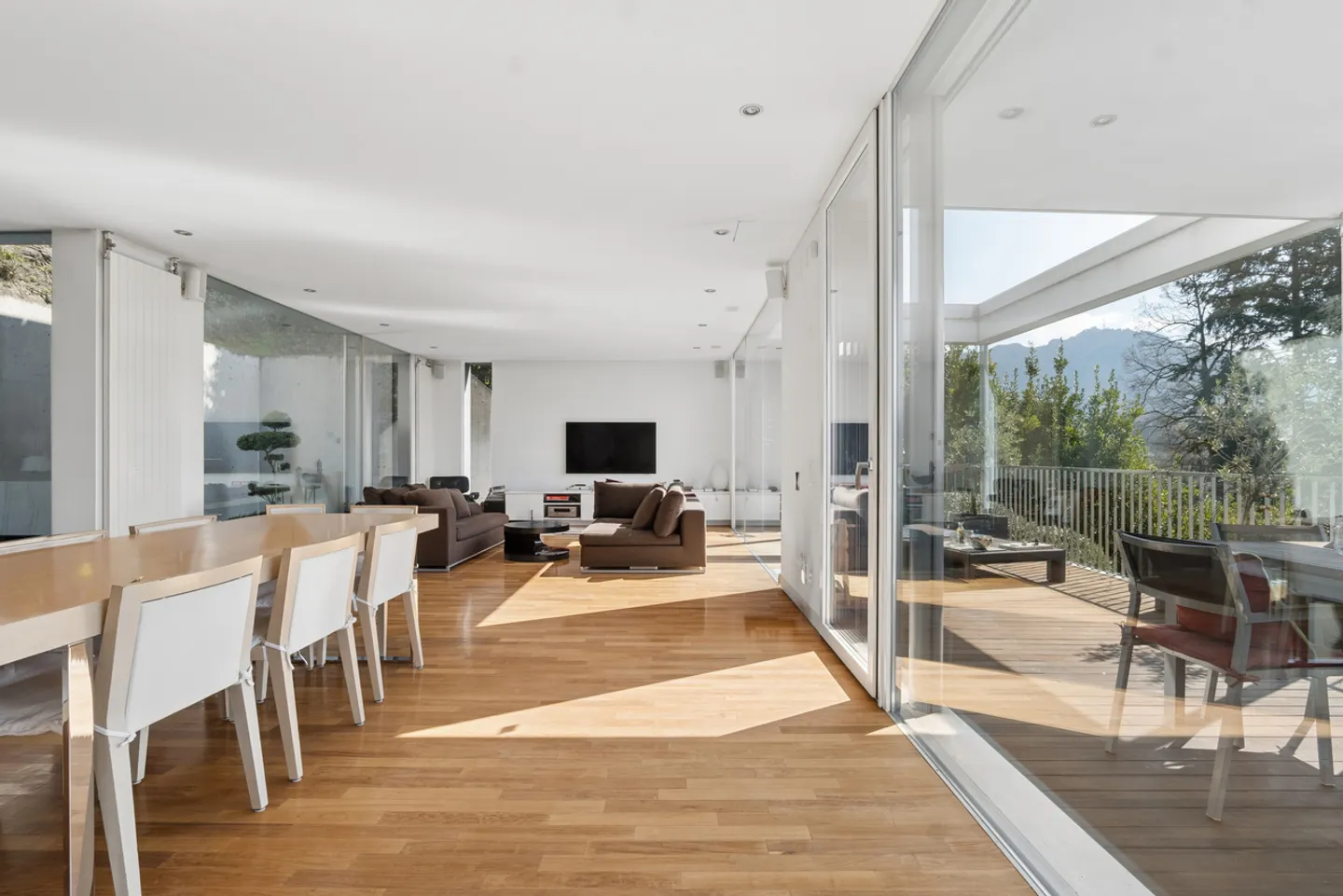 Résidence Twin Lake - Villa moderne avec piscine et vue sur le lac - Photo 4 sur 21