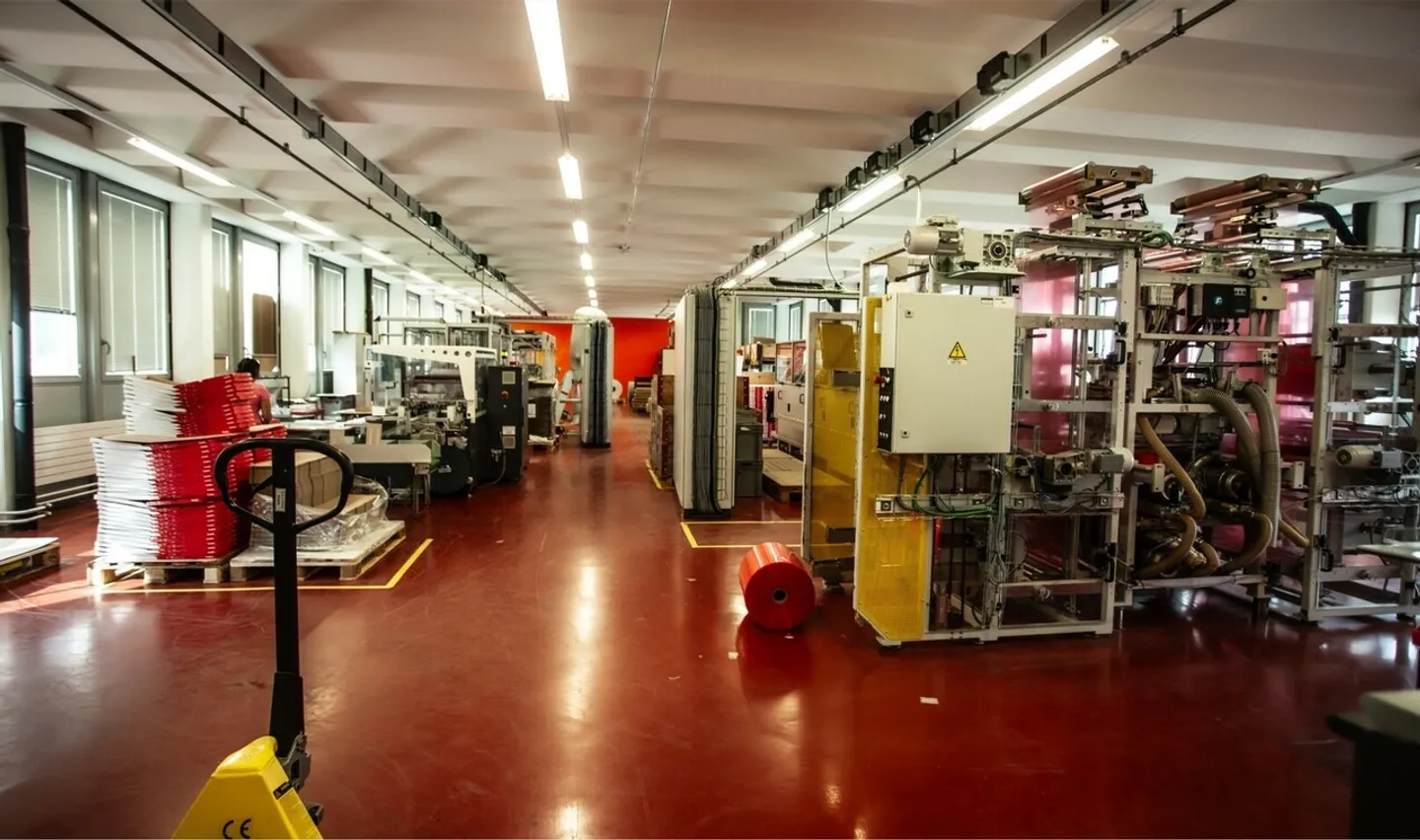 Warehouse, Production & Administrative Spaces in the Bern Economic Area - Photo 9 of 12