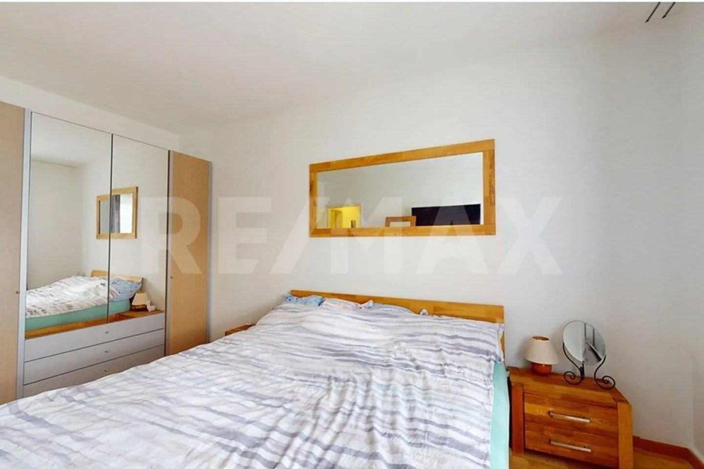 Bright and Cozy Home with Balcony, 2.5 Room Apartment - Photo 4 of 12