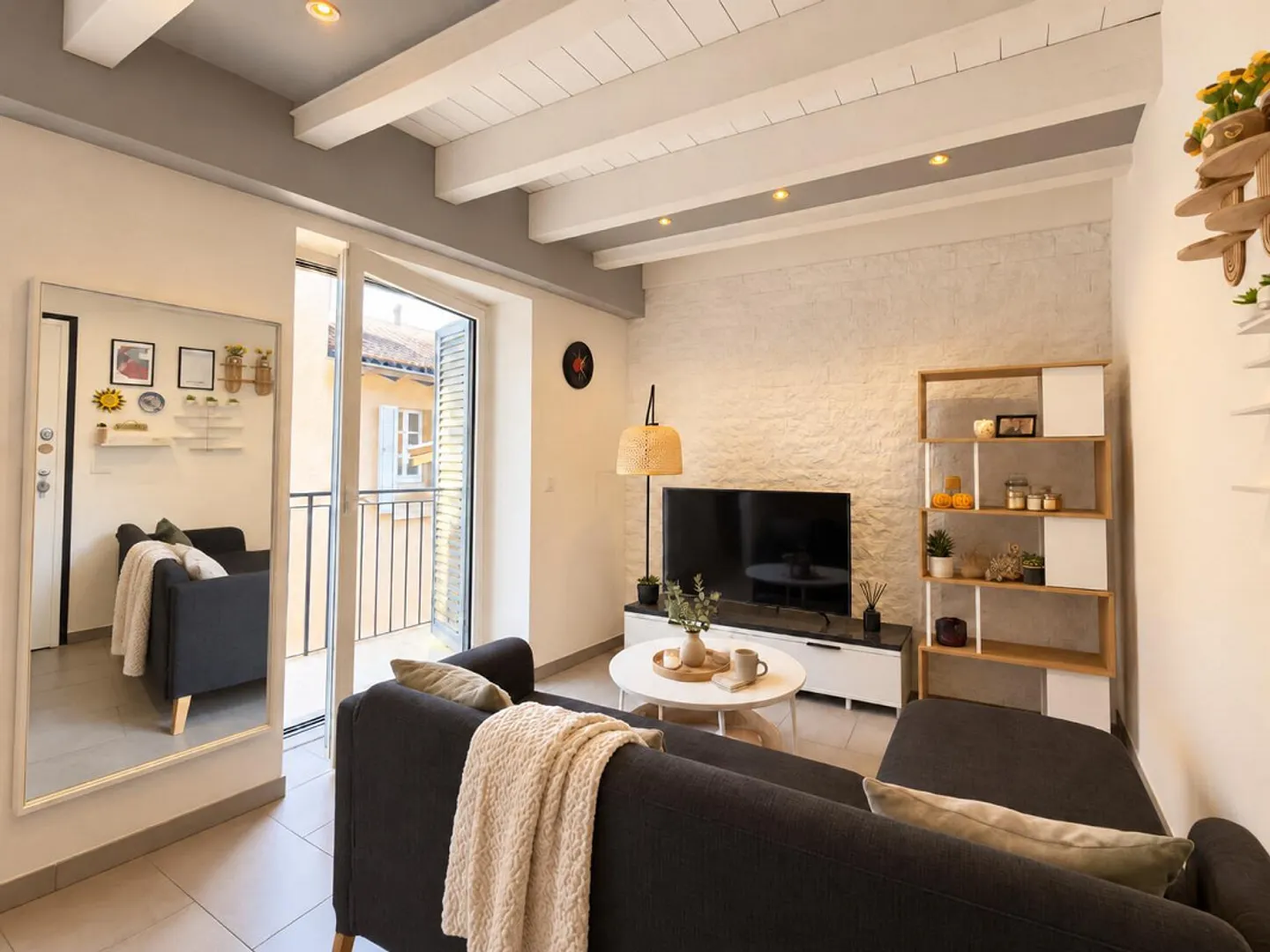 GREAT INVESTMENT - 2.5 ROOMS RENOVATED IN VIGANELLO - Photo 1 of 6