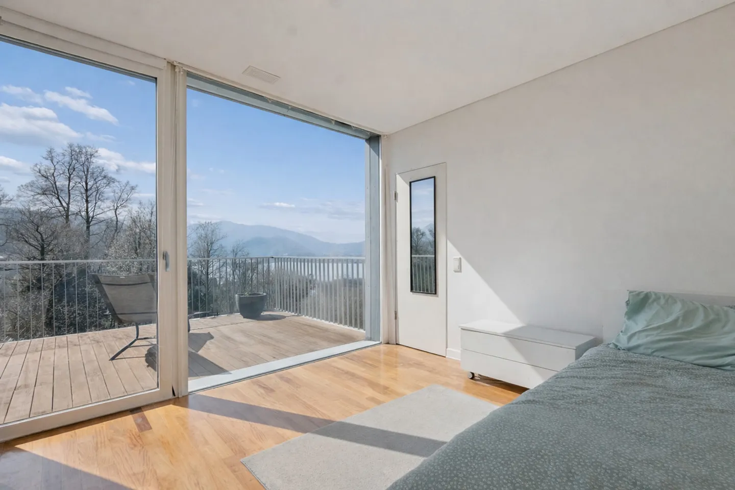 Résidence Twin Lake - Villa moderne avec piscine et vue sur le lac - Photo 19 sur 21