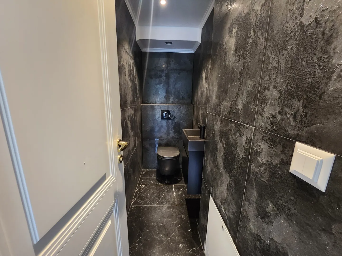 Charming Basement Apartment in Zollikon, Canton of Zurich - Photo 6 of 7